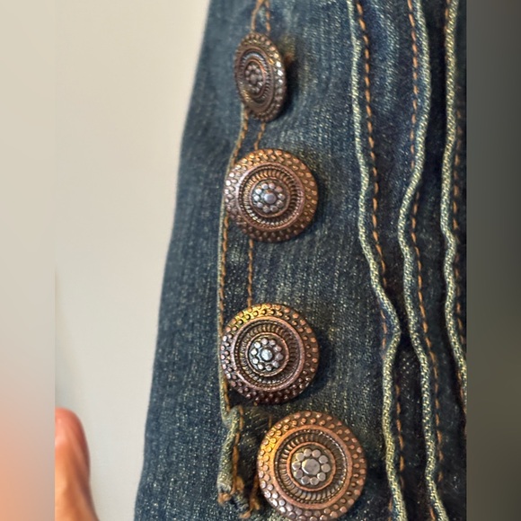 Simon Chang denim wear denim jacket. Ladies size 4 - Picture 2 of 7